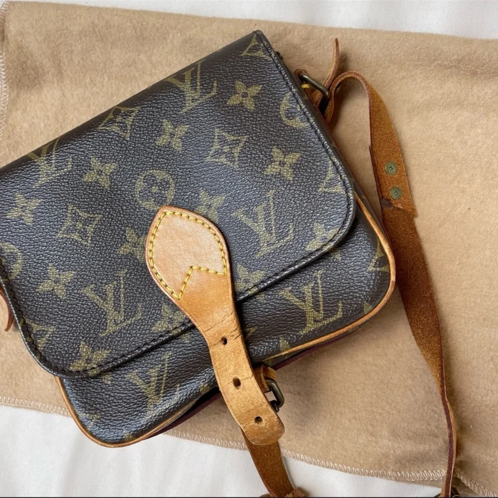SALE 🌹 Louis Vuitton 1988 Cartouchiere GM Monogram Shoulder Handbag - Picture 16 of 16